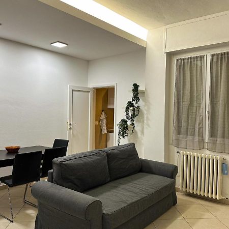 Modern Cenisio Apartment - Self Check-In & Parking Milano Eksteriør billede