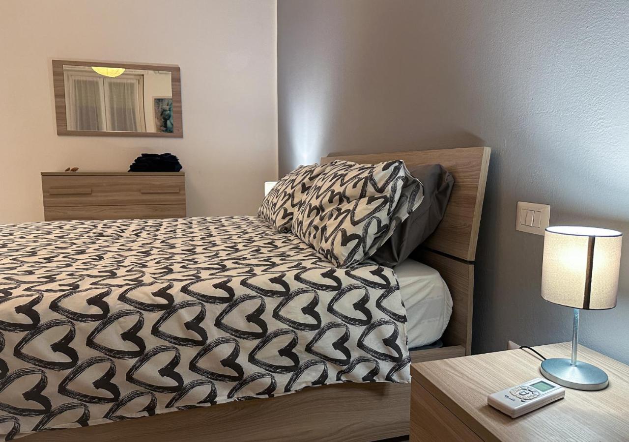 Modern Cenisio Apartment - Self Check-In & Parking Milano Eksteriør billede